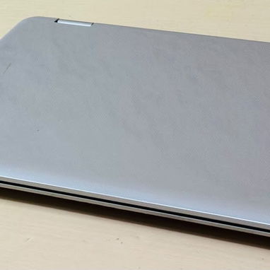 Mini Laptop Toshiba pantalla táctil convertible a tablet: Equipo confiable con rendimiento ideal para algunos juegos - 5/8