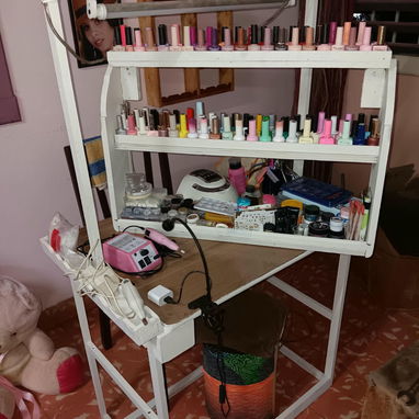 Mesa de uñas - 3/3