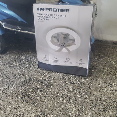 Lampara ventilador de techo recargable interesados escribir al WhatsApp 63727801 - Img 123040458