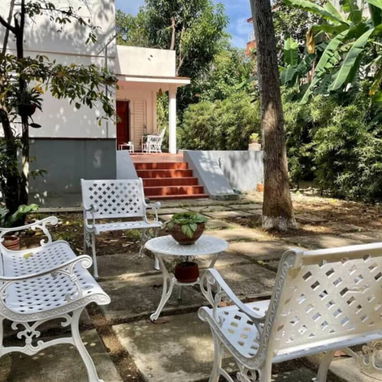 Renta de maravilla casa independiente en Nuevo Vedado - Img 122739603