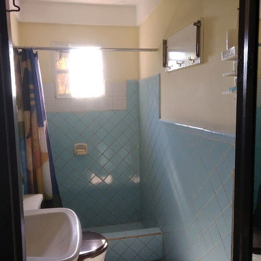 Permuta x 1 con dinero o venta de una propiedad en La Lisa (consta de 2 casas) y 2 patios - Img 96974990