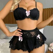 Conjunto negro con faldita y lazos rosados — Talla M Un conjunto con faldita de encaje y detalles rosados. Precio: $31 - Img 58356629