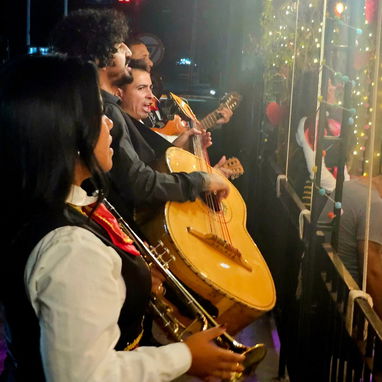 Mariachis para papá - Img 123469736