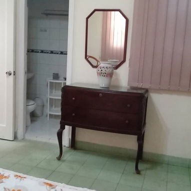 ■RENTA POR MESES■ APTO.INDEPENDIENTE 2 HABITACIONES, 2 BAÑOS, BALCÓN. CERCA DEL HOSPITAL AMEIJEIRAS Y UNIVER.DE LA HAB. - Img 125019669