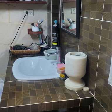 *REBAJADO A $9000usd CON COSAS Y $8500usd VACÍO SIN AJUSTE. En venta apartamento de un pasillo interior en Santos Suárez - Img 125603893