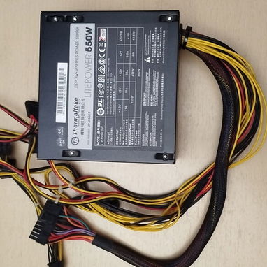 Fuente thermaltake 50 usd - Img 121629892