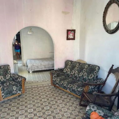 🏡*128_Se vende apto en centro Habana en un Edif Capitalista en un 2do piso*  🗺*Pto de Ref :Cerca del Hospital Ameijeir - 7/10