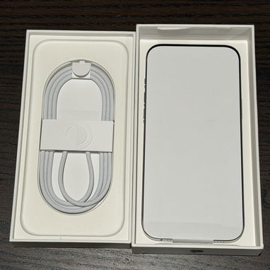 Apple iPhone 16 Pro Max de 512 GB (desbloqueado) Blanco Titanio. Incluye AppleCare. - Img 125246099