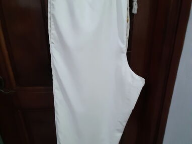 Pantalones de Vestir  Blancos y Carmelita claro de Hombres. - Img 53193794