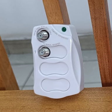 Amplificador de señal para TV o Booster. marca RUNCH, en perfecto estado - Img 120179530