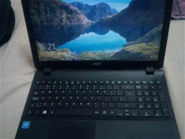 Se vende Laptop Acer poco uso - Img 67196212
