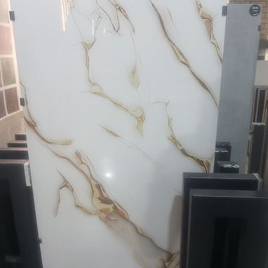 LO ÚLTIMO EN PORCELANATO - Img 125682140