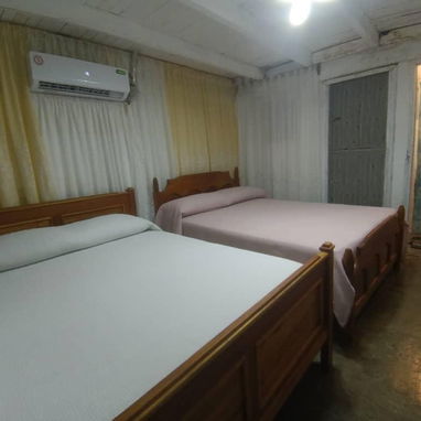 Rento mi apto en bajos en VARADERO centro justo frente a la playa whatsaap +34 602686091 - 2/7
