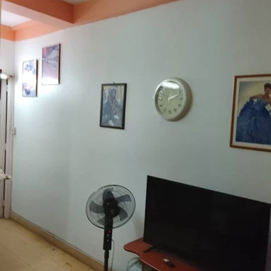 Vendo apto semi interior en el vedado x 23 y 26 1er piso con garaje de 1hbitcion - Img 125543263