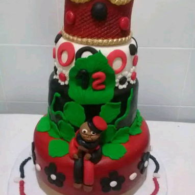 CAKES PARA SANTOS UNICOS DE MERENGUE Y FONDANT - 10/10