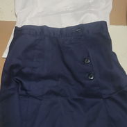 Sayas y pantalones azules - Img 56672386