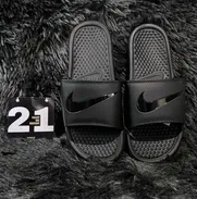 Chancletas Nike en 4200 cup - Img 50330573