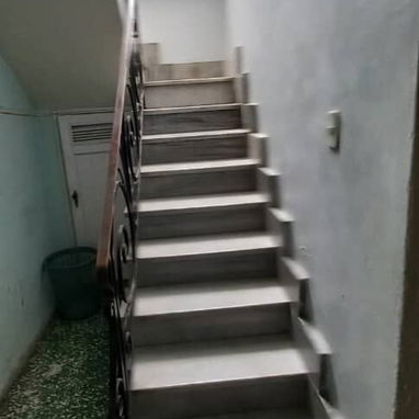 Casa de tres pisos en Santo Suárez - Img 125149429
