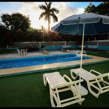 Casa de lujo con piscina grande en renta,  Reparto Siboney,  La Habana Cuba +53 52463651 WhatsAp ,O - Img 103996118