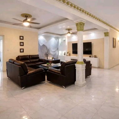 Casa en Siboney con piscina garaje respaldo eléctrico de paneles - 3/9