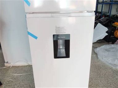 Refrigeradores de diferentes marcas y tamaños - Img main-image