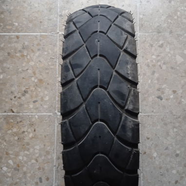 SE VENDE GOMA PARA MOTO DE USO PERFECTO ESTADO - Img 122515051