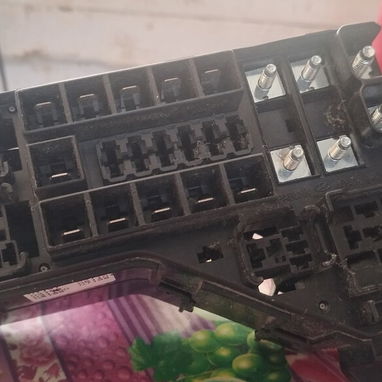 Caja de fusibles de Hyundai i10 nueva a estrenar por usted. - Img 123859392