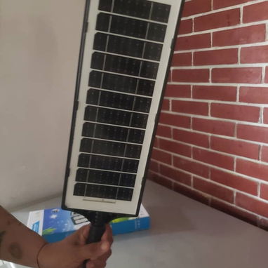 Reflectores de Alta Potencia 400wh con Panel Solar Ideales para negocios, patios y exteriores para aumentar su seguridad - 4/4