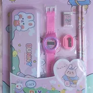 Estuche Escolar con Cartuchera Metálica y Reloj Rosada(TC) - Img 56466256
