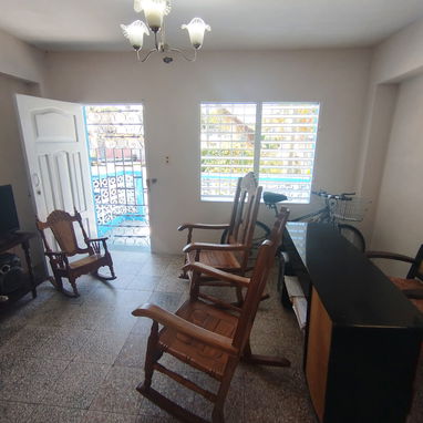 🏡Se vende casa en Cienfuegos – Reparto Tulipán (cerca del Bar Pedro) - Img 123504371