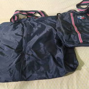 JUEGO DE 2 BOLSOS. 4 USD. BOLSO GRANDE PARA LLEVAR ROPA PLANCHADA Y OTRO MÁS PEQUEÑO. - Img 58267059