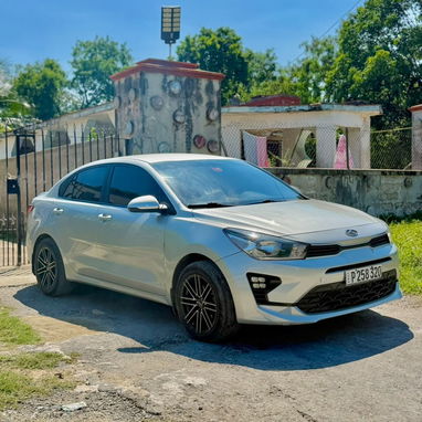 Kia Rio 2019 (conversión a 2019) - 2/5