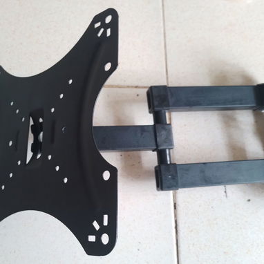 Se vende TV de 32 ', de uso, con soporte de pared - Img 123792837