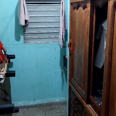 Vendo casa en el cerro con servicios garantizados - 4/10