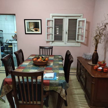Vendo apto de 2 Habitaciones y 2 ba帽os en Vedado - Img 120576702