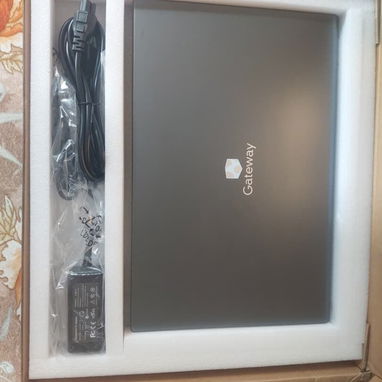 💻 Laptop Gateway  (✨️NUEVA EN CAJA 📦) - 5/8