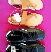 TENIS DE HOMBRES Y SANDALIAS DE MUJER. - Img 49413704
