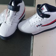 Tenis Fila de niño originales - Img 54716701