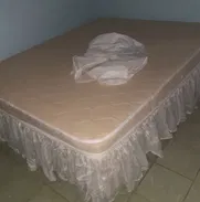 Vendo: -Cama de cedro 4 gav 1.55 x210 a 180 usd-Colchon p esa cama confort ortop 80 53336287 77948448 - Img 50280599