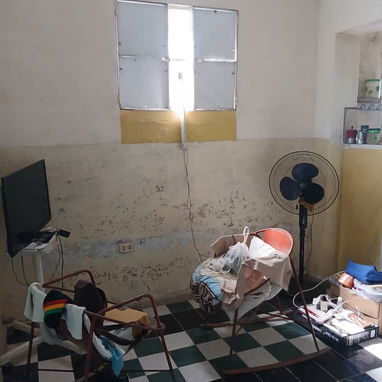 🏡*162-Venta de Casa puerta de calle en Arroyo Naranjo [ Los Pinos, cerca del Policlínico ]*  🚘*Tiene garaje amplio*  ☝ - 4/5