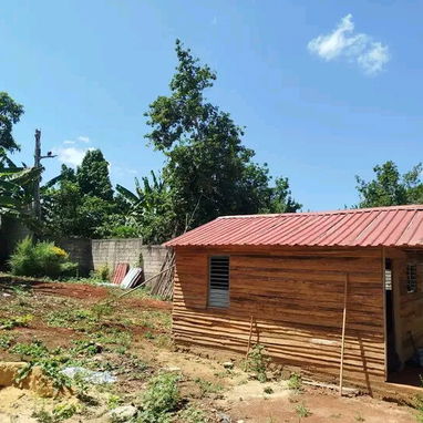 Se Vende Casa de placa en el mismo Pueblo de Viñales - 4/5
