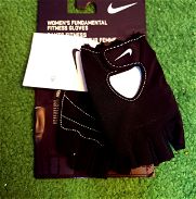 Vendo guantillas Nike originales para mujer - Img 45735900