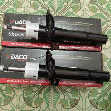 Juego de amortiguadores delanteros marca Daco Alemanes para SEAT Altea y VW Passat - 2/2