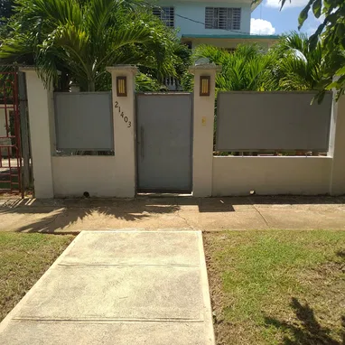 Venta- Atabey casa en bajos de biplanta - Img 102630287