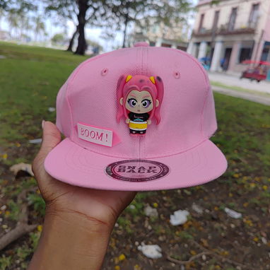 Gorras de niños y niñas con sus personajes Favoritos en 4 mil Diez de octubre en luyano  📲52005984 - 4/6