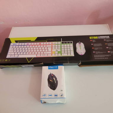 DISCOS DUROS, MICRO SD, JUEGO DE TECLADO Y MOUSE, AUDÍFONOS Y POWER BANKS - 3/7