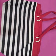BOLSA ROJA 1400 PESOS - Img 55837201