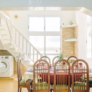 🏠 Descubre ésta hermosa casa de renta en el Vedado con amplios espacios y un confort excelente - Img 115297762