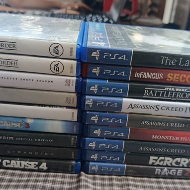 Vendo los mejores títulos de PS5 y PS4 - 3/4