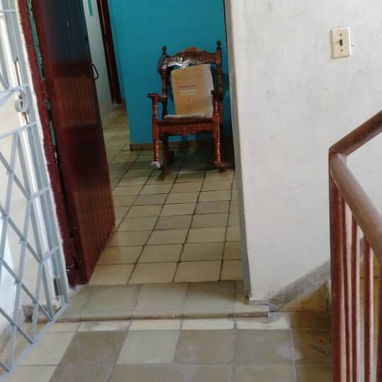 Vendo apartamento en la zona 11 de alamar 2do piso - Img 126899369